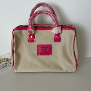 📌SOLD📌 NEW  Victoria's Secret Pink Trim Speedy Style Bag